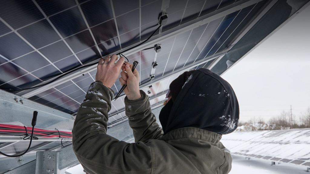 L’énergie solaire alimente une fabrication à faible émission de carbone