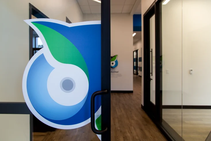 Image de marque du mobilier de bureau continental du campus PA Cyber ​​Greensburg